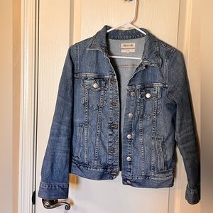 Madewell Classic Denim jacket, Size M, EUC